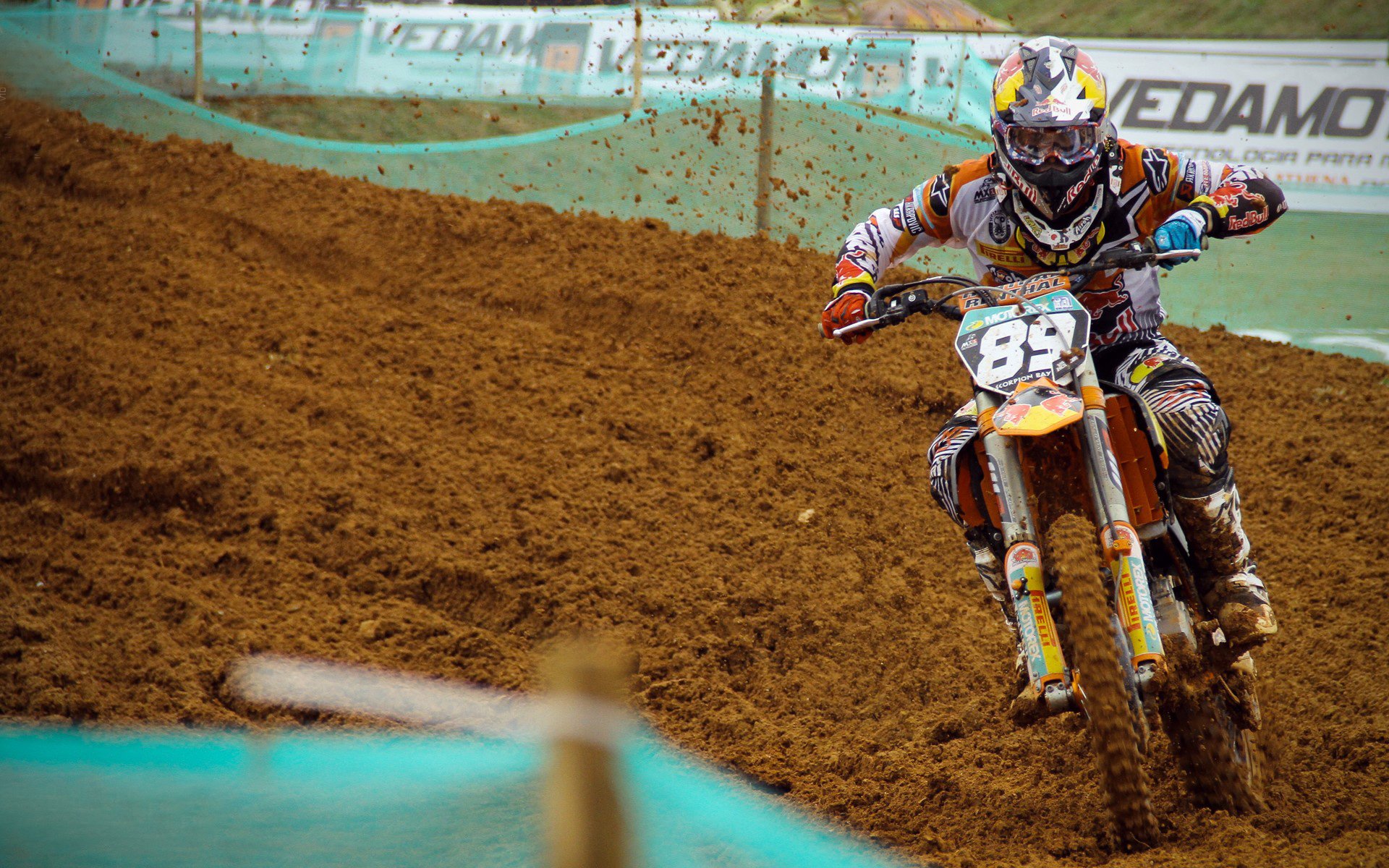 “马科斯·莫奇的强硬防守，成为阿根廷美洲狮队不可或缺的一员”